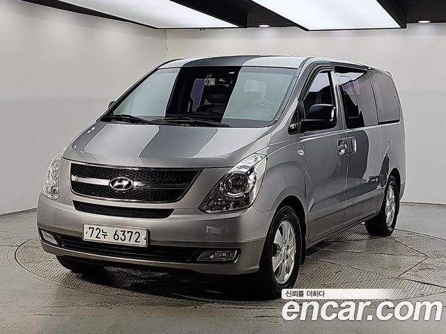 Hyundai Starex 4WD 11-Seater Wagon HVX VIP Package — пробег 166 750 км — фото 1 из 5