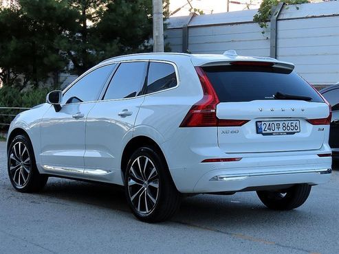 Volvo XC60 B6 Ultimate Bright — пробег 55 381 км — фото 3 из 5