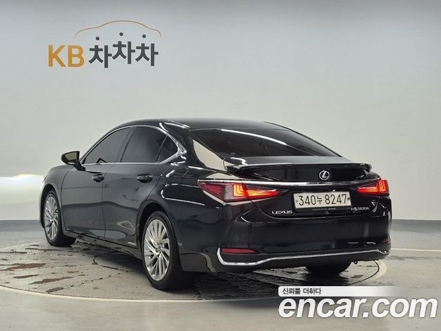 Lexus ES Luxury Plus — пробег 87 000 км — фото 2 из 5