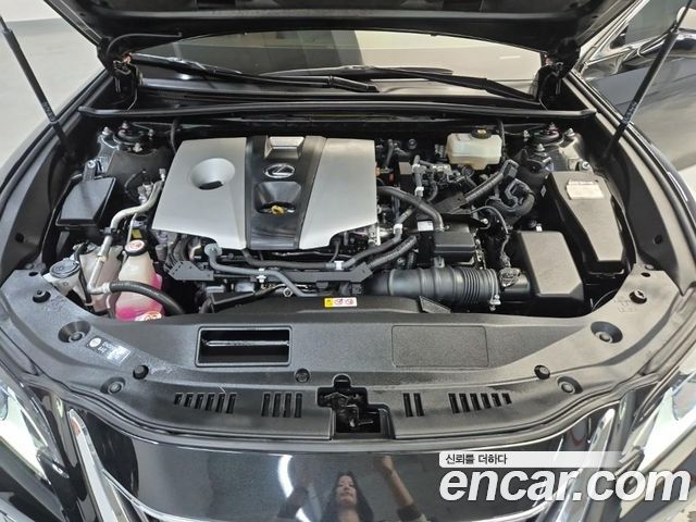 Lexus ES Luxury Plus — пробег 87 000 км — фото 5 из 5