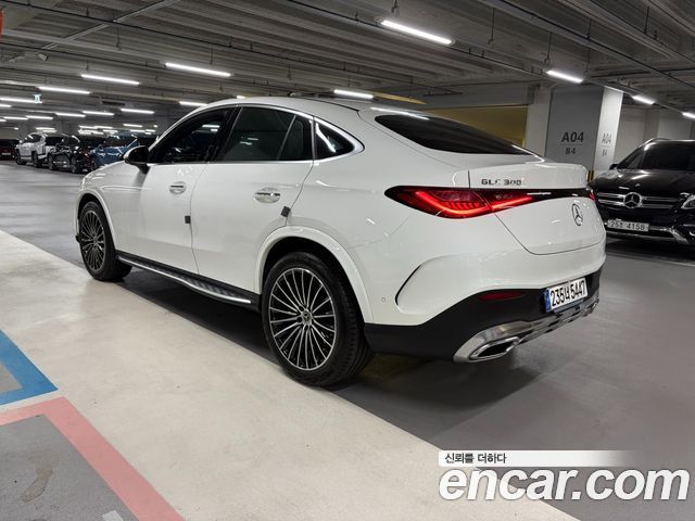 Mercedes-Benz GLC-Class GLC300 4MATIC Coupe — пробег 28 448 км — фото 4 из 5