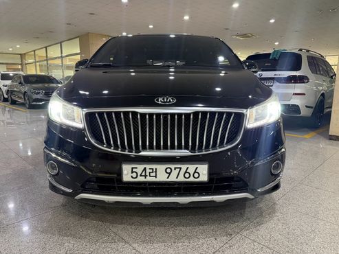 Kia Carnival 9-seater Luxury — пробег 235 006 км — фото 2 из 5