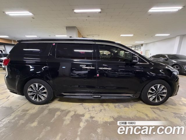 Kia Carnival из Кореи Encar