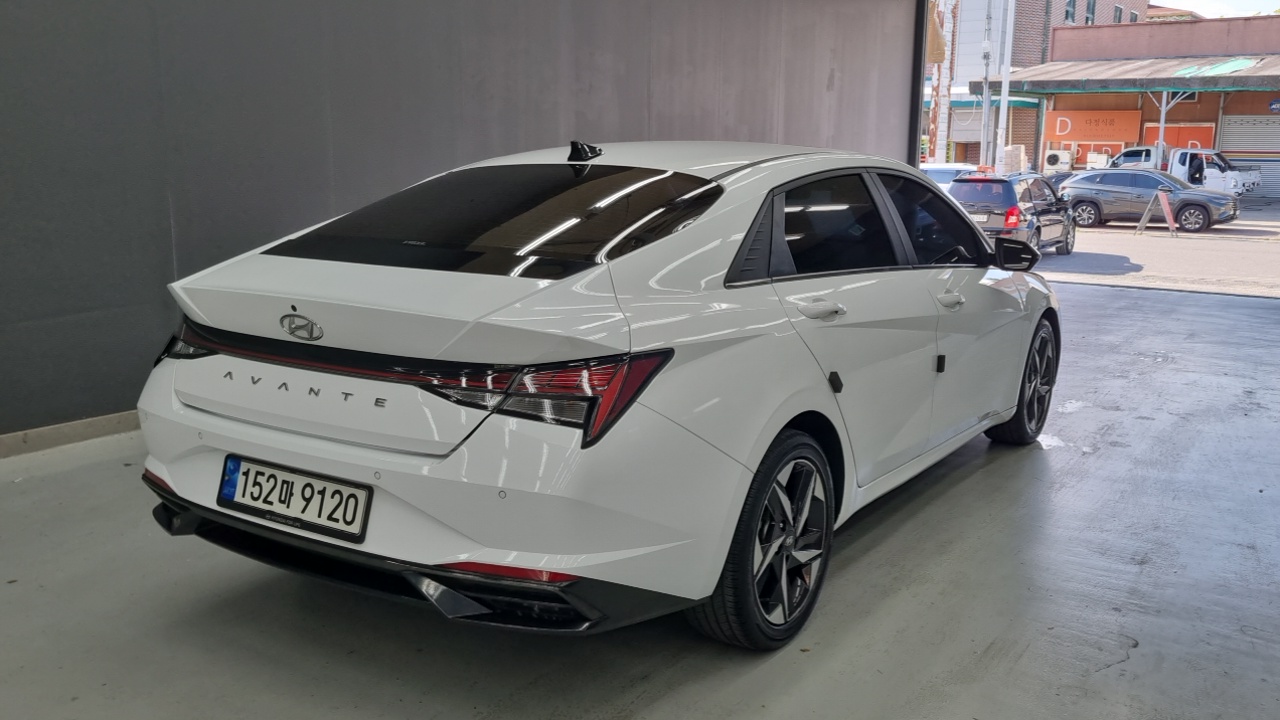 Hyundai AVANTE из Кореи Encar