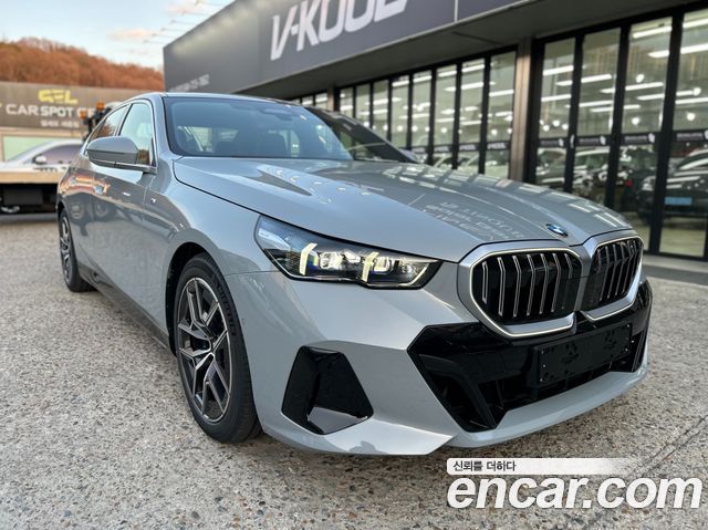 BMW 5-Series 520i M Sport — пробег 39 935 км — фото 2 из 5