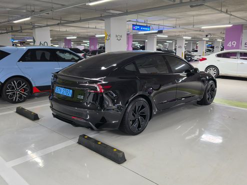 Tesla Model 3 Performance AWD — пробег 4 500 км — фото 4 из 4