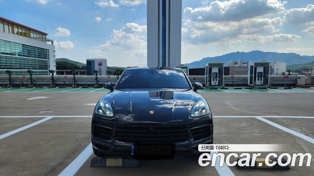 Porsche Cayenne 3.0 E-Hybrid Coupe — пробег 85 200 км — фото 1 из 5