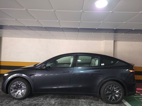 Tesla Model Y L Long Range AWD — пробег 11 км — фото 3 из 5