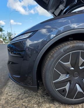 Tesla Model Y L Long Range AWD — пробег 11 км — фото 4 из 5