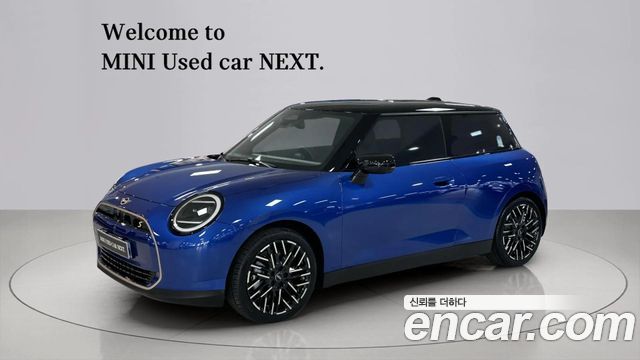 Mini Cooper SE Favoured — пробег 4 062 км — фото 1 из 5