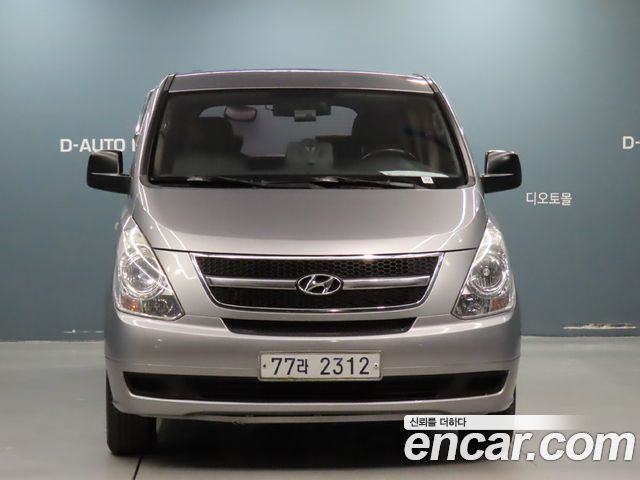 Hyundai Starex 12-Seater Wagon CVX Deluxe — пробег 134 000 км — фото 1 из 5