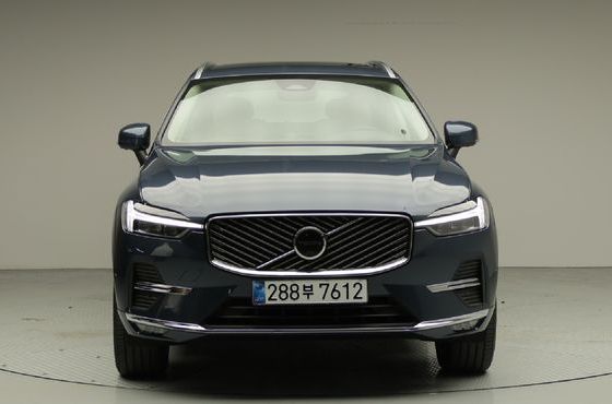 Volvo XC60 B5 Ultra Bright Air Sus — пробег 9 949 км — фото 2 из 5