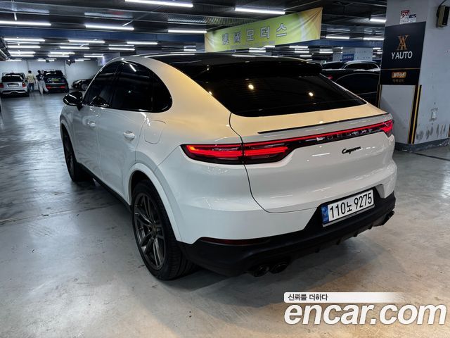 Porsche Cayenne 3.0 E-Hybrid Coupe — пробег 99 000 км — фото 2 из 5