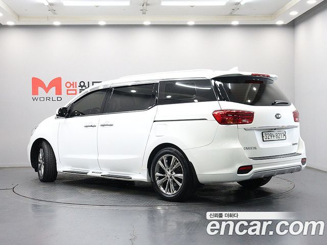 Kia Carnival 7-Seater Limousine President — пробег 108 340 км — фото 4 из 5