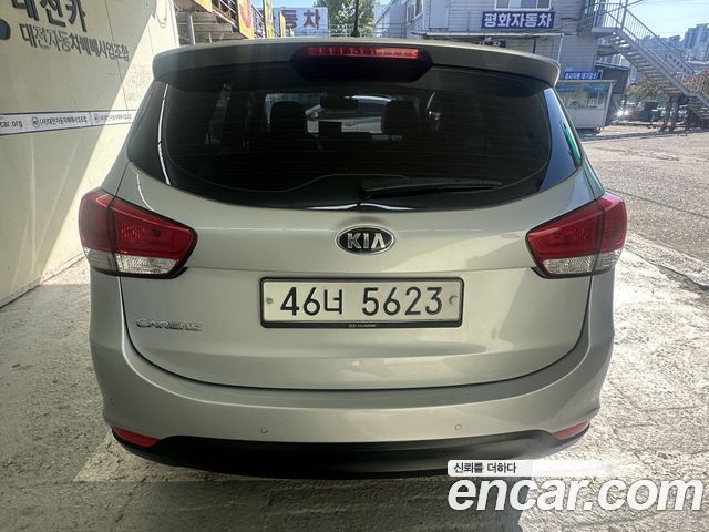 Kia Carens 2.0 LPi Luxury — пробег 180 912 км — фото 3 из 5