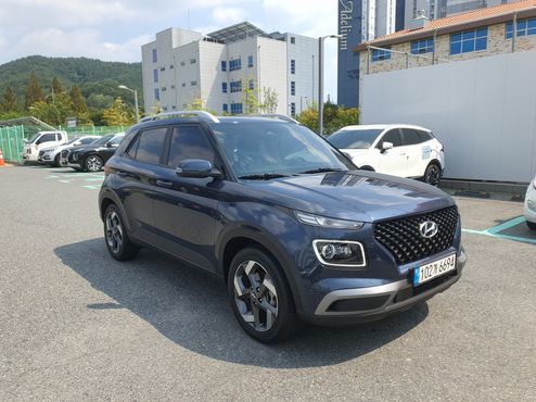 Hyundai Venue 1.6 Flux — пробег 16 000 км — фото 3 из 5