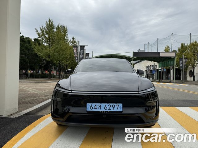 Tesla Model Y Premium RWD — пробег 920 км — фото 2 из 5