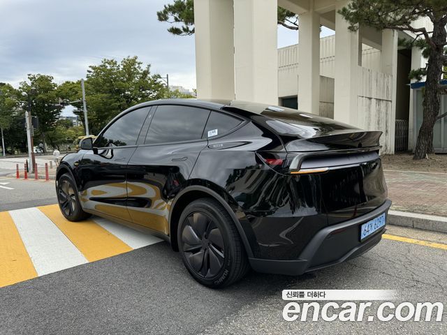 Tesla Model Y Premium RWD — пробег 920 км — фото 5 из 5