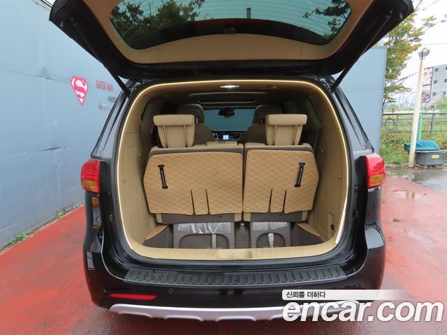 Kia Carnival 7-seater Limousine President — пробег 178 393 км — фото 4 из 5