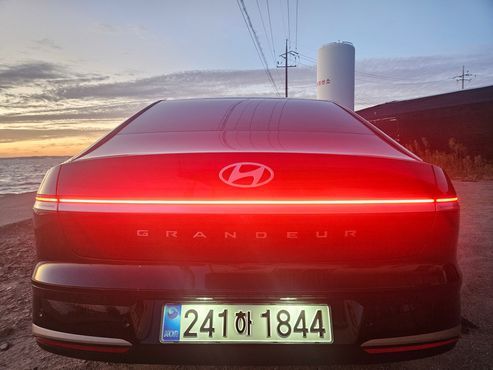Hyundai Grandeur 2.5 Gasoline 2WD Premium — пробег 10 000 км — фото 5 из 5