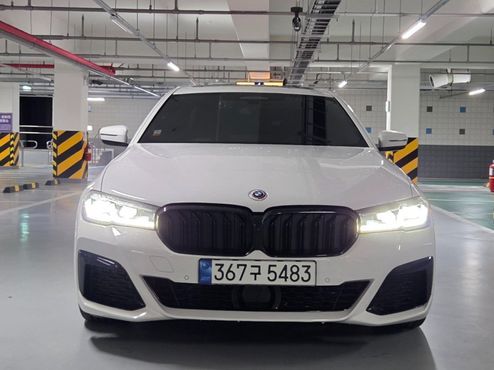 BMW 5-Series 520i M Sport — пробег 88 500 км — фото 1 из 5