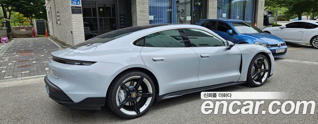 Porsche Taycan из Кореи Encar