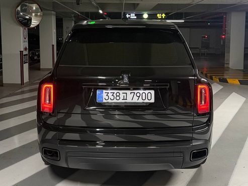 Rolls-Royce Cullinan 6.7 V12 Black Badge — пробег 70 500 км — фото 5 из 5