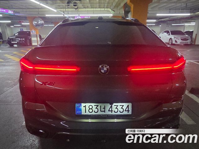 BMW X6 xDrive40i M Sport — пробег 18 200 км — фото 4 из 5