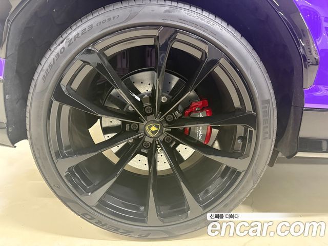 Lamborghini Urus 4.0 V8 S — пробег 9 500 км — фото 5 из 5