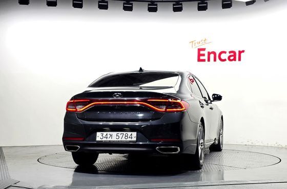 Hyundai Grandeur 3.0 Modren Basic (Rental car) — пробег 224 955 км — фото 4 из 5