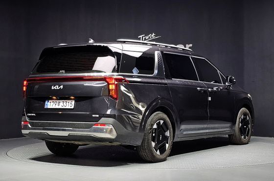 Kia Carnival HEV 9seater Nobless — пробег 30 210 км — фото 2 из 5
