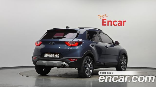 Kia Stonic из Кореи Encar