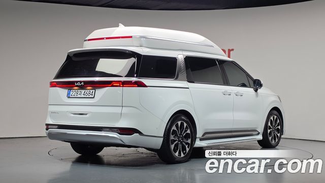 Kia Carnival Gasoline 7-Seater Hi-Limousine Signature — пробег 11 636 км — фото 2 из 5