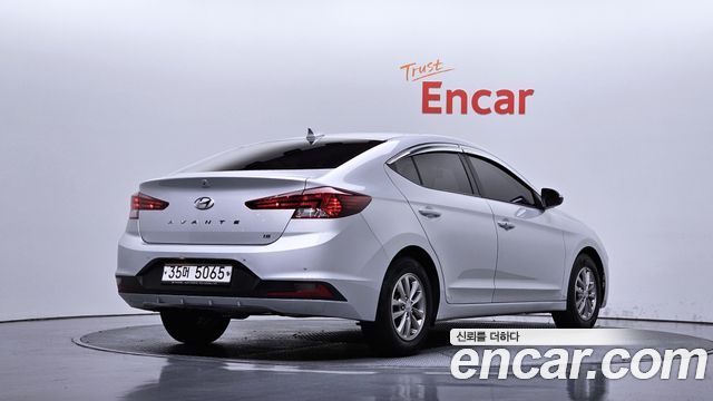 Hyundai AVANTE 1.6 Smart — пробег 135 848 км — фото 2 из 5