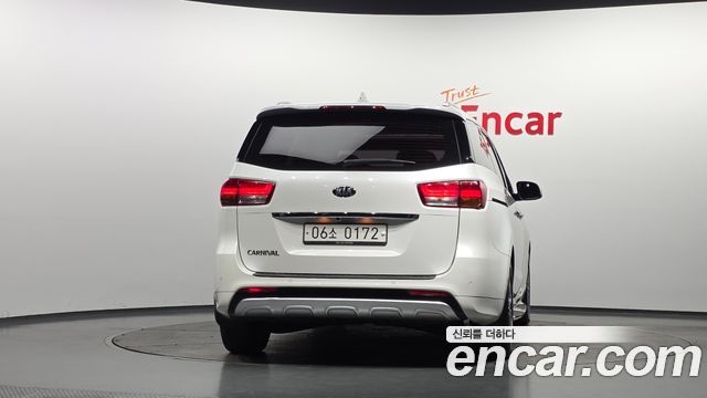 Kia Carnival из Кореи Encar