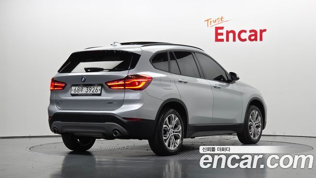 BMW X1 xDrive 18d Joy — пробег 83 488 км — фото 2 из 5