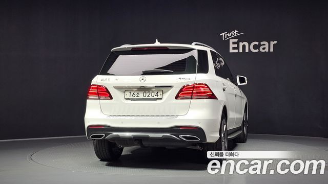 Mercedes-Benz GLE-Class GLE350 d 4MATIC — пробег 67 606 км — фото 4 из 5