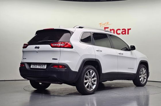 Jeep Cherokee 2.4 Longitude High AWD — пробег 91 701 км — фото 2 из 5