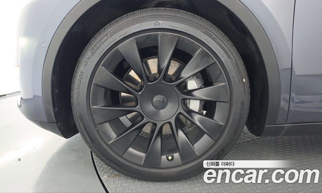 Tesla Model Y Long Range AWD — пробег 139 659 км — фото 5 из 5