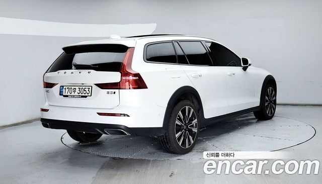 Volvo V60 B5 Pro AWD — пробег 92 189 км — фото 2 из 5