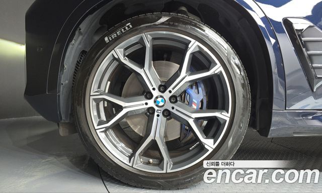 BMW X5 xDrive 40i M Sport — пробег 33 128 км — фото 5 из 5