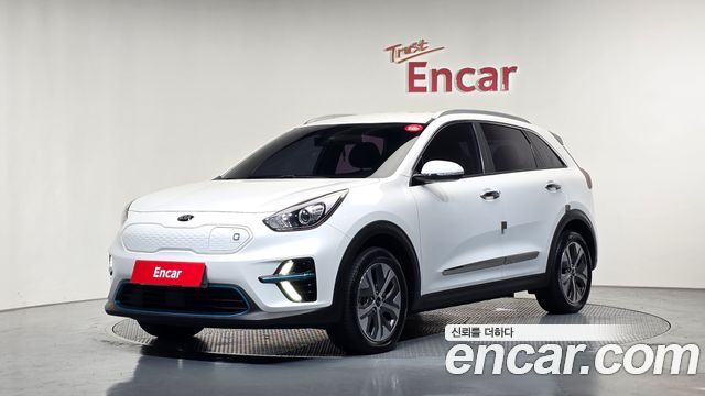 Kia Niro Prestige — пробег 242 631 км — фото 1 из 5