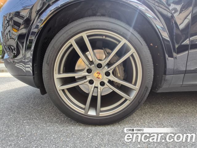 Porsche Cayenne 3.0 E-HYBRID PLATINUM EDITION — пробег 77 834 км — фото 5 из 5