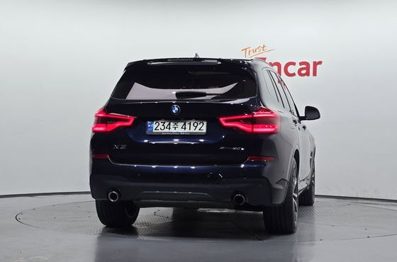 BMW X3 xDrive 30e M sports Online Exclusive Edition — пробег 89 575 км — фото 4 из 5