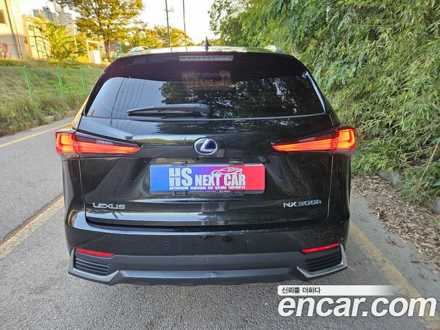 Lexus NX Supreme — пробег 137 200 км — фото 4 из 5