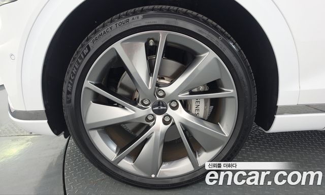 Genesis GV70 2.5T Gasoline 2WD — пробег 8 990 км — фото 5 из 5