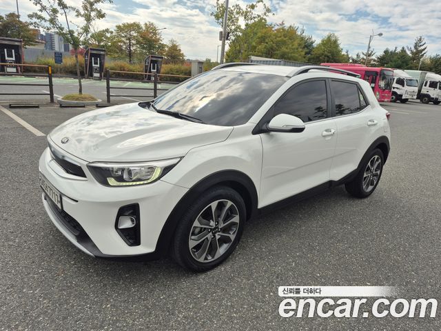 Kia Stonic 1.4 Trendy — пробег 57 700 км — фото 2 из 5
