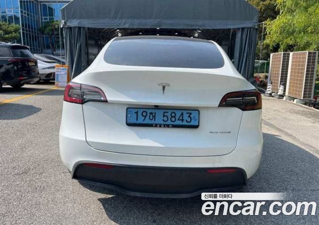 Tesla Model Y Long Range AWD — пробег 45 267 км — фото 3 из 5