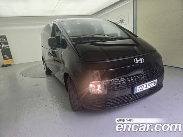 Hyundai Staria Tourer 11-Seater Smart — пробег 20 000 км — фото 2 из 5