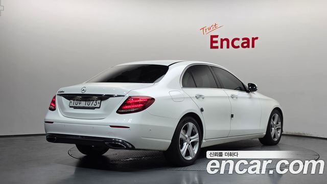 Mercedes-Benz E-Class из Кореи Encar